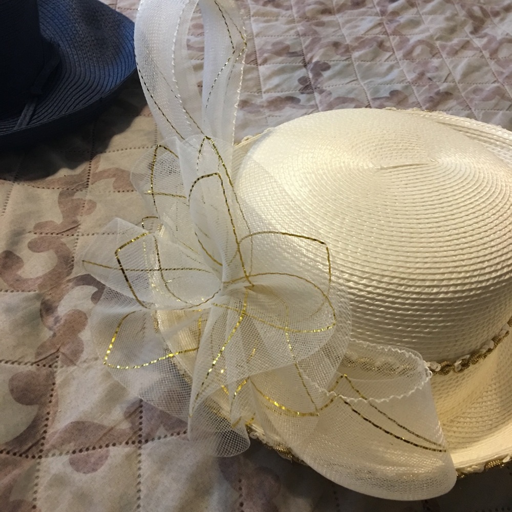 Hat - Picture 2 of 3